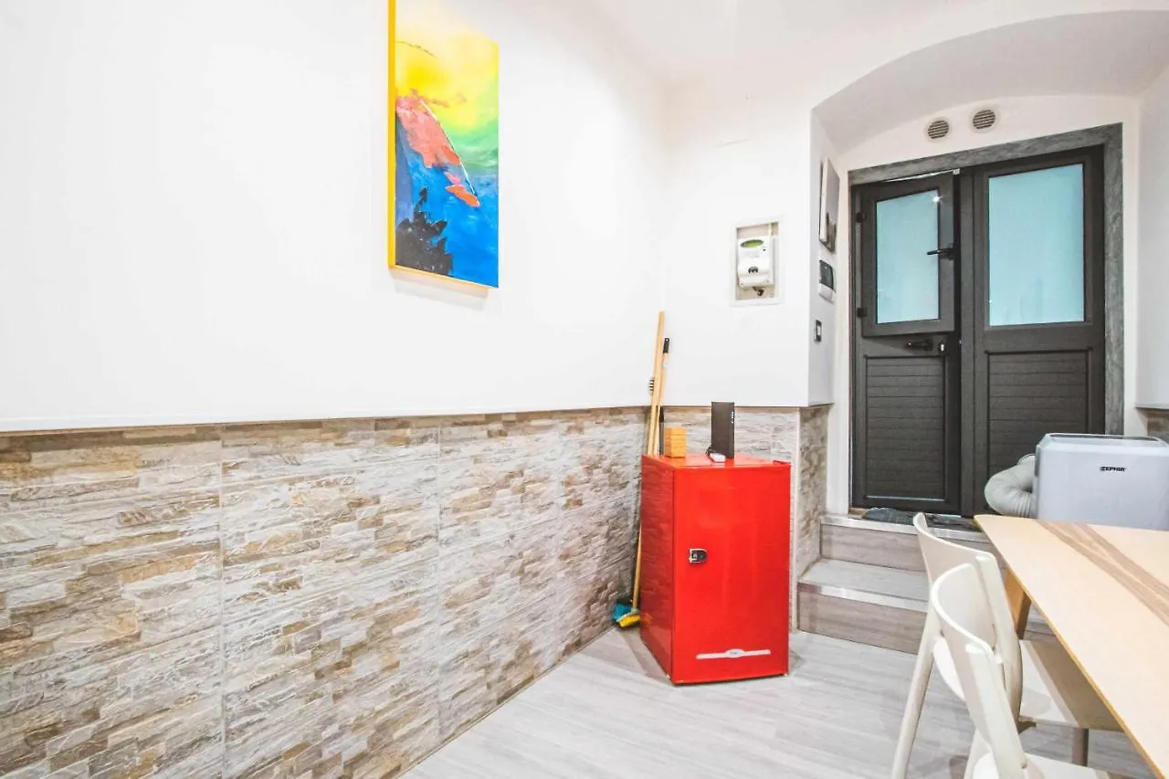 The Castle Apartment Bari 0*,